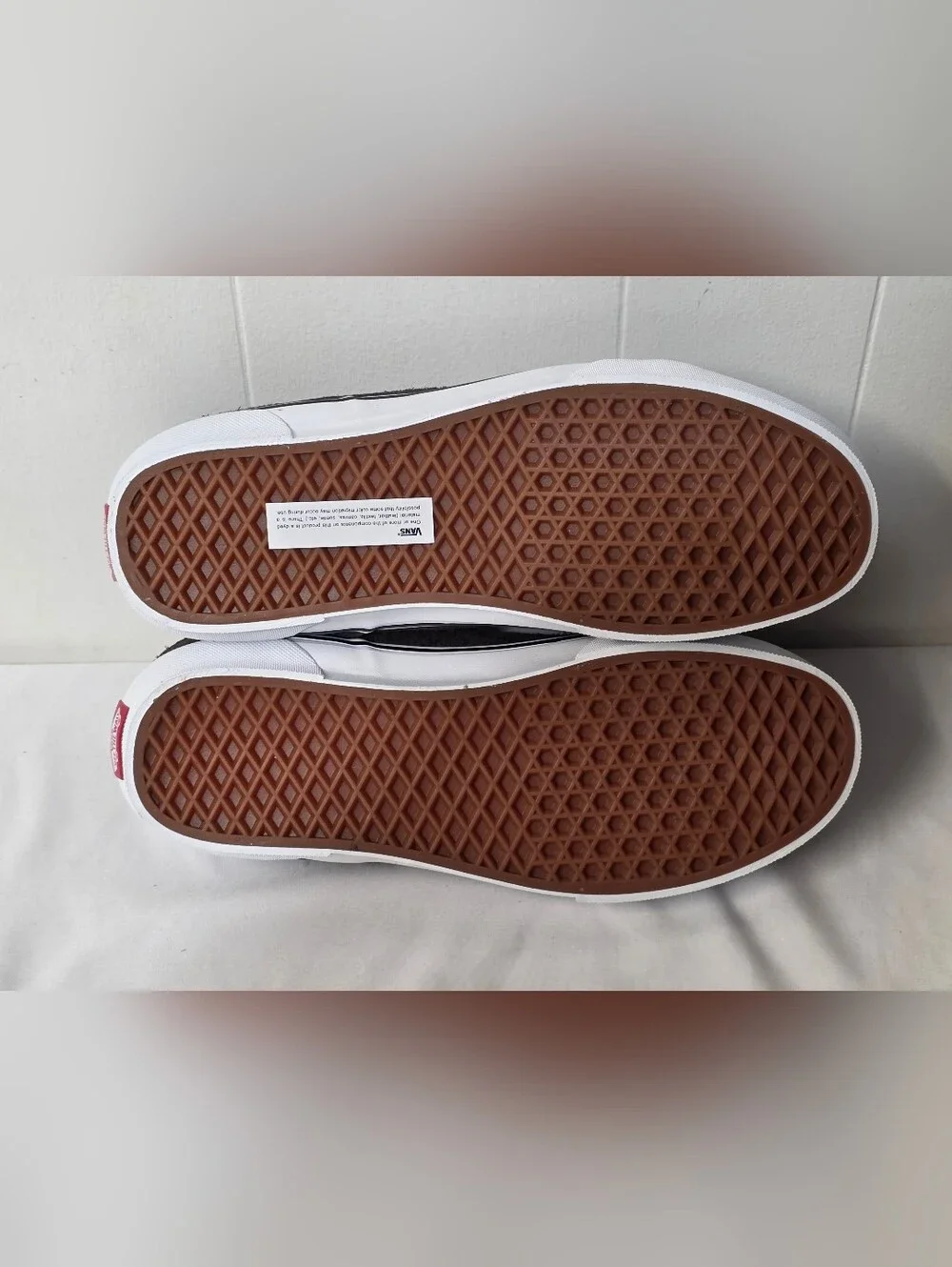 Vans Selden Hairy Suede Demitasse Size 10.5 Brown Low-Top Sneakers